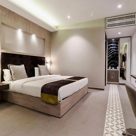 Kingston Resort กานปูร์ ภายนอก รูปภาพ