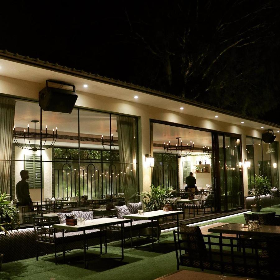 Kingston Resort กานปูร์ ภายนอก รูปภาพ