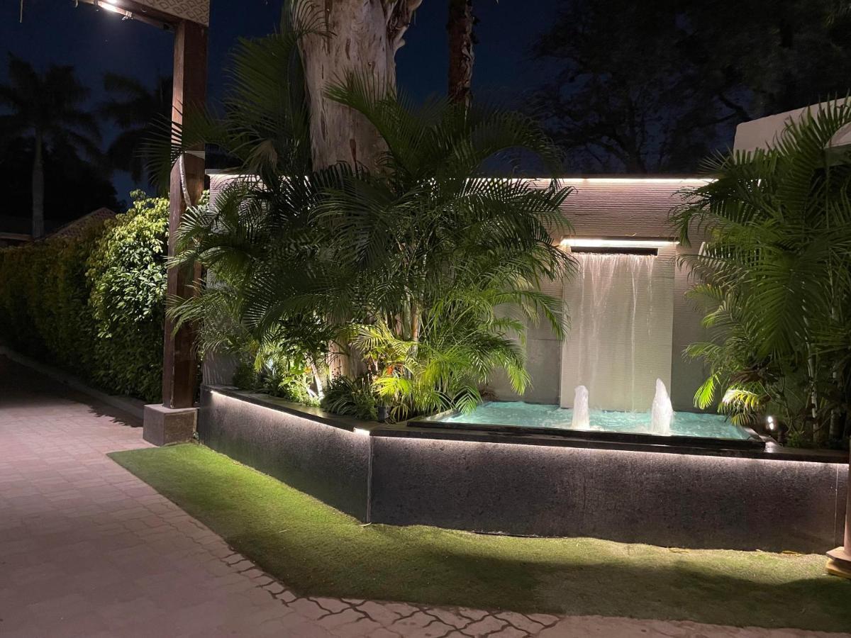 Kingston Resort กานปูร์ ภายนอก รูปภาพ
