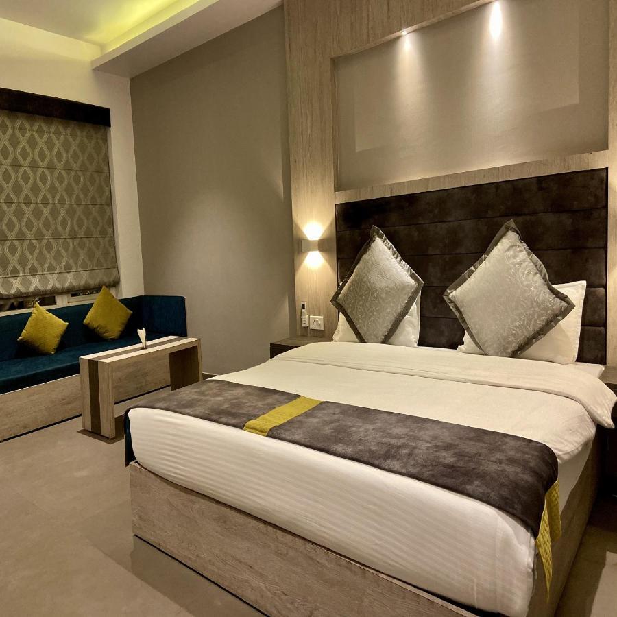 Kingston Resort กานปูร์ ภายนอก รูปภาพ
