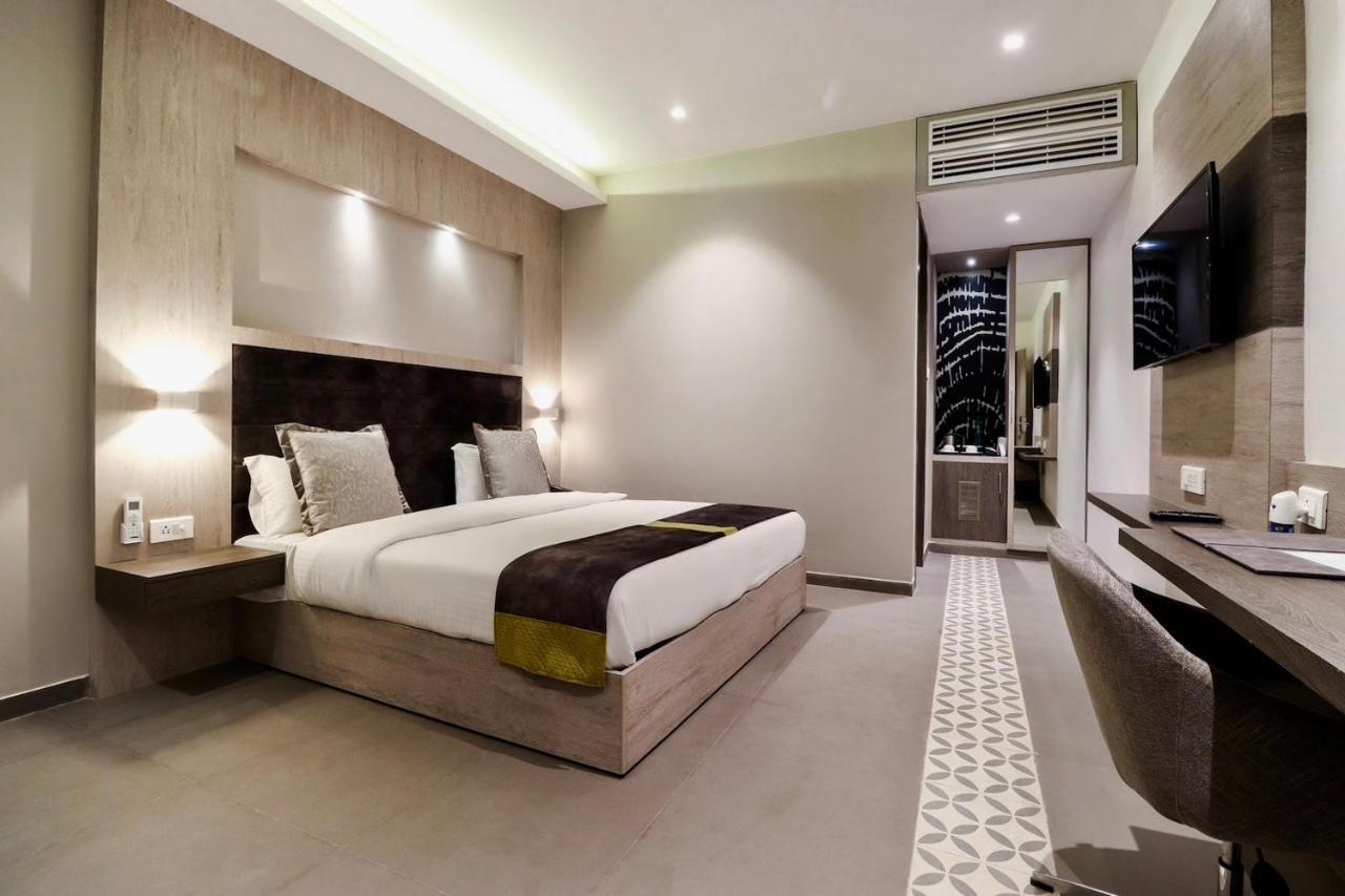 Kingston Resort กานปูร์ ภายนอก รูปภาพ