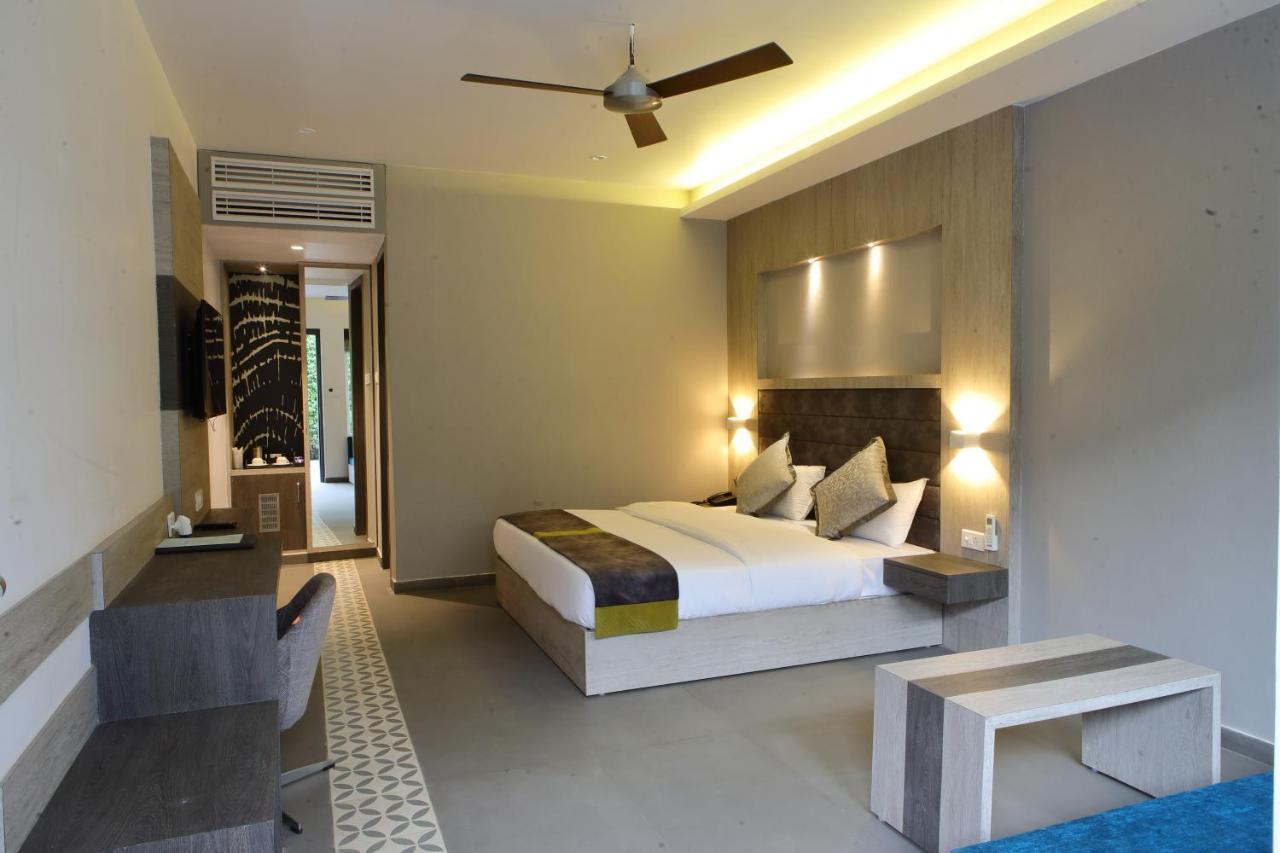 Kingston Resort กานปูร์ ภายนอก รูปภาพ